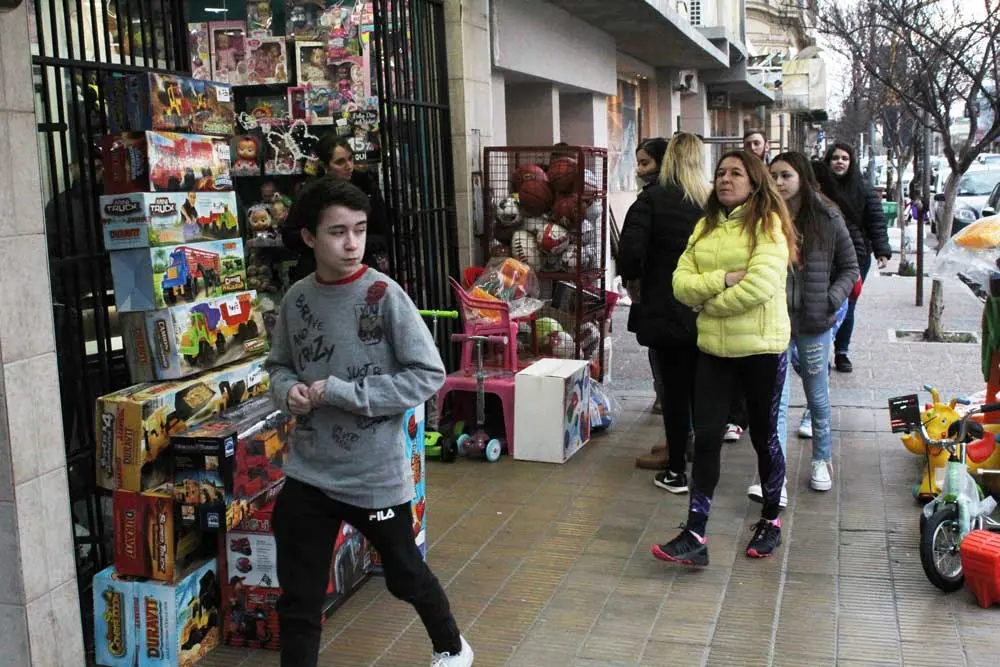 Un feriado a medias con una actividad comercial dispar