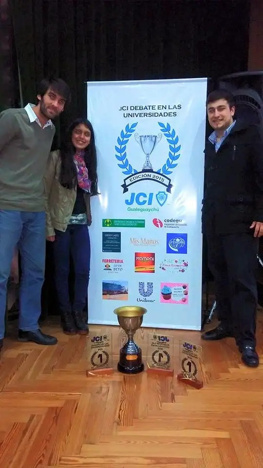 El Instituto María Inés Elizalde se quedó con el primer puesto en el debate de la JCI