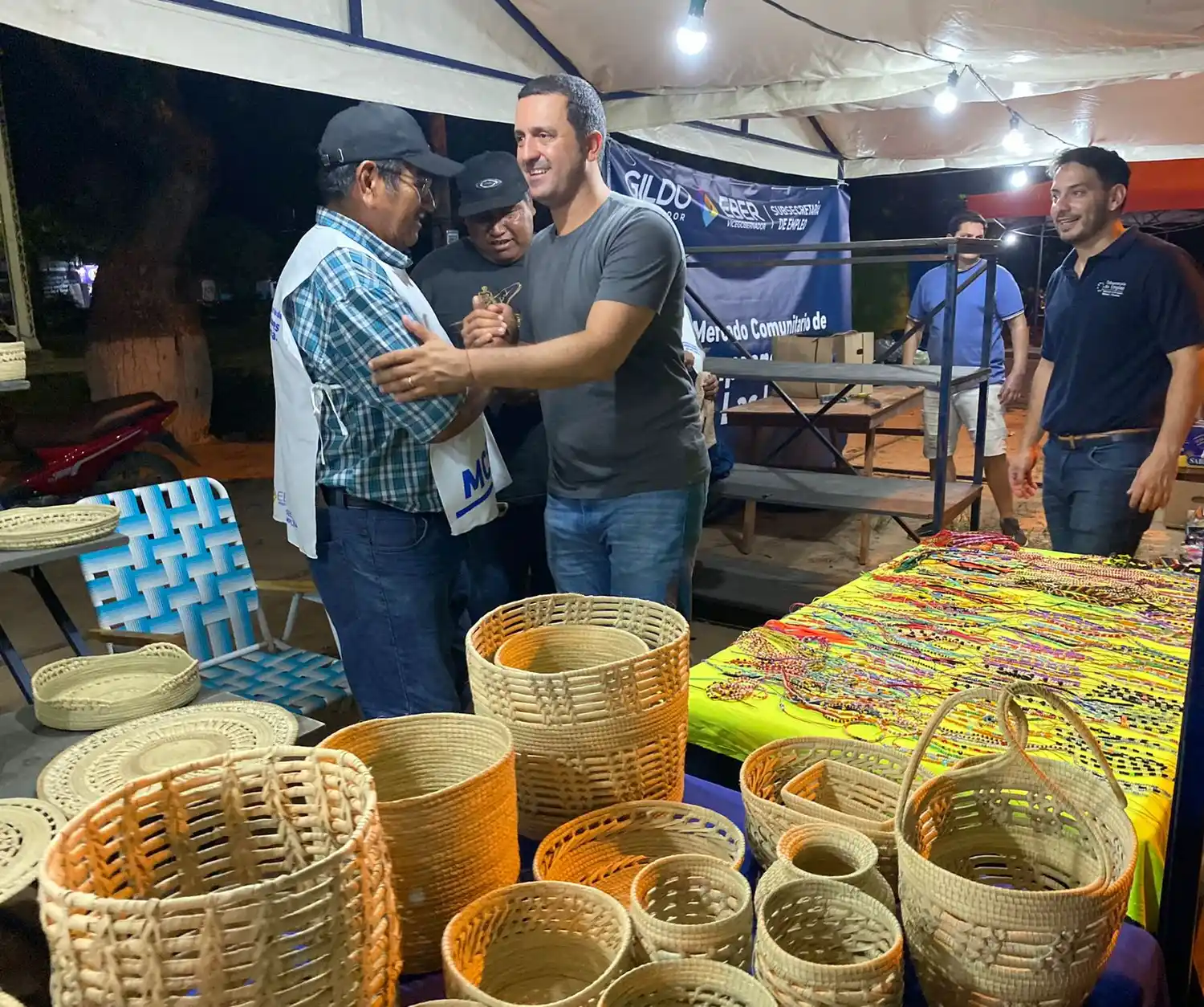 Puntapié inicial del Mercado Comunitario de Emprendedores en Las Lomitas