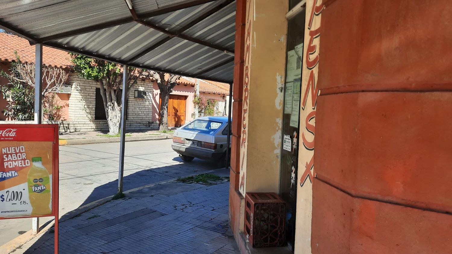 Le robaron al llegar a su negocio, a metros de Prefectura
