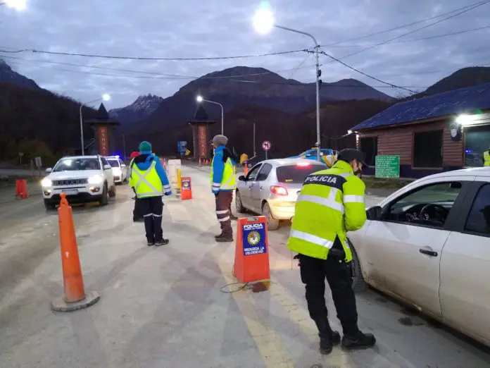 Circulación limitada: alto acatamiento y “causas penales” para los que viajaron por turismo