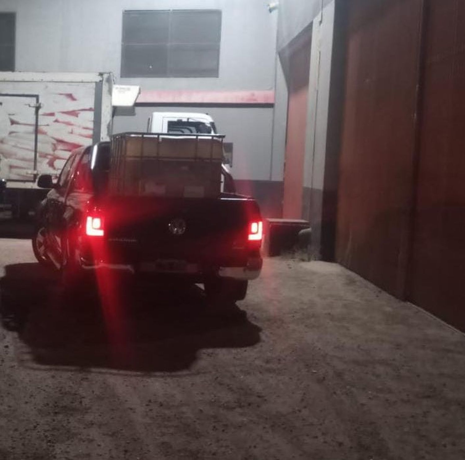 La camioneta 4x4 en la que se movilizaba el detenido.