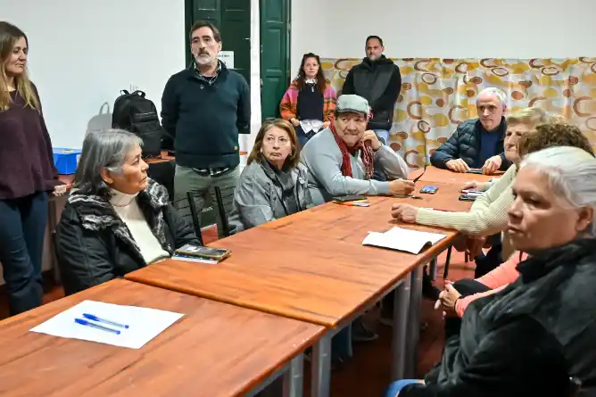 Comenzó un nuevo taller gratuito de digitalización para personas mayores