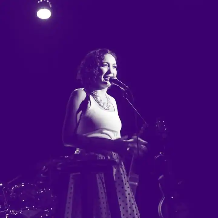 Anahí Acosta, huella de canto y fe