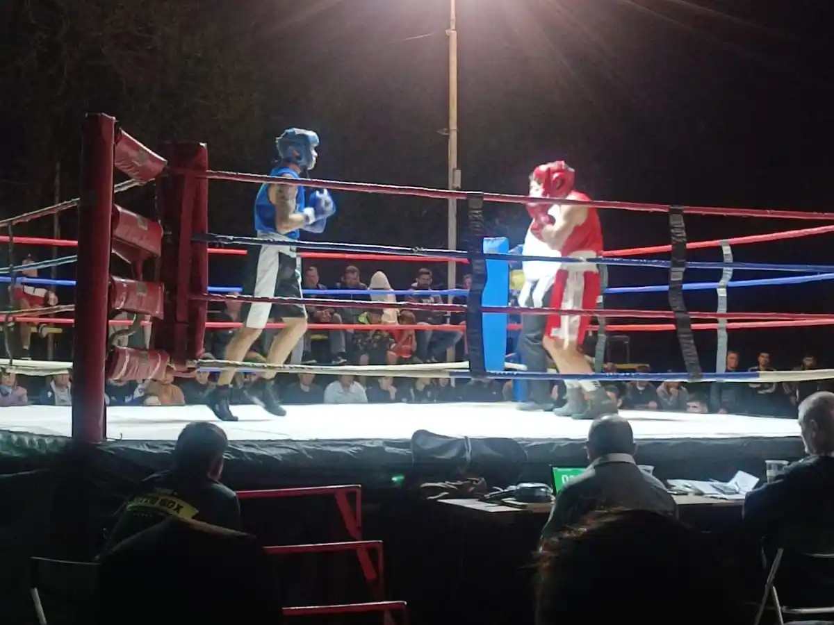 Noche de box y reconocimientos en el aniversario del Sunchales Cicles club