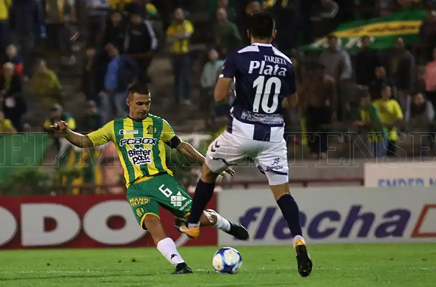 Maxi Velázquez dejó Aldosivi