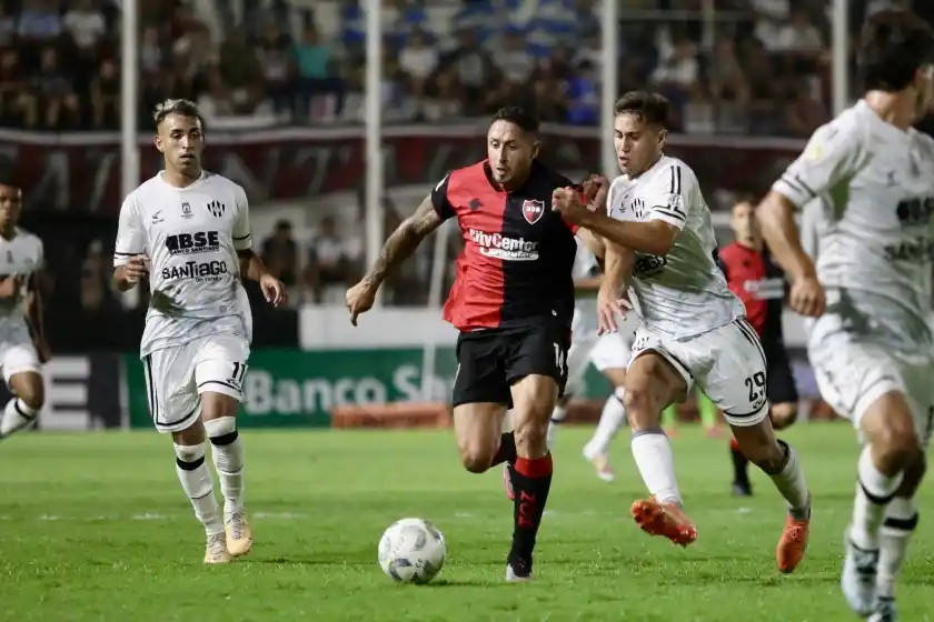 Con un gol agónico, Newell’s venció a Central Córdoba y arrancó con el pie derecho la Copa de la Liga 2024