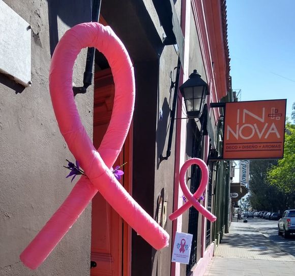 Octubre Rosa en los comercios céntricos