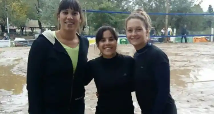 Caterina Naso y Abril Bianchi escoltas en el Provincial U18