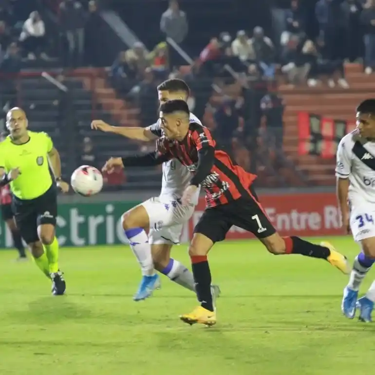 Patronato empató con Vélez por una jugada en la que se aplicó el VAR