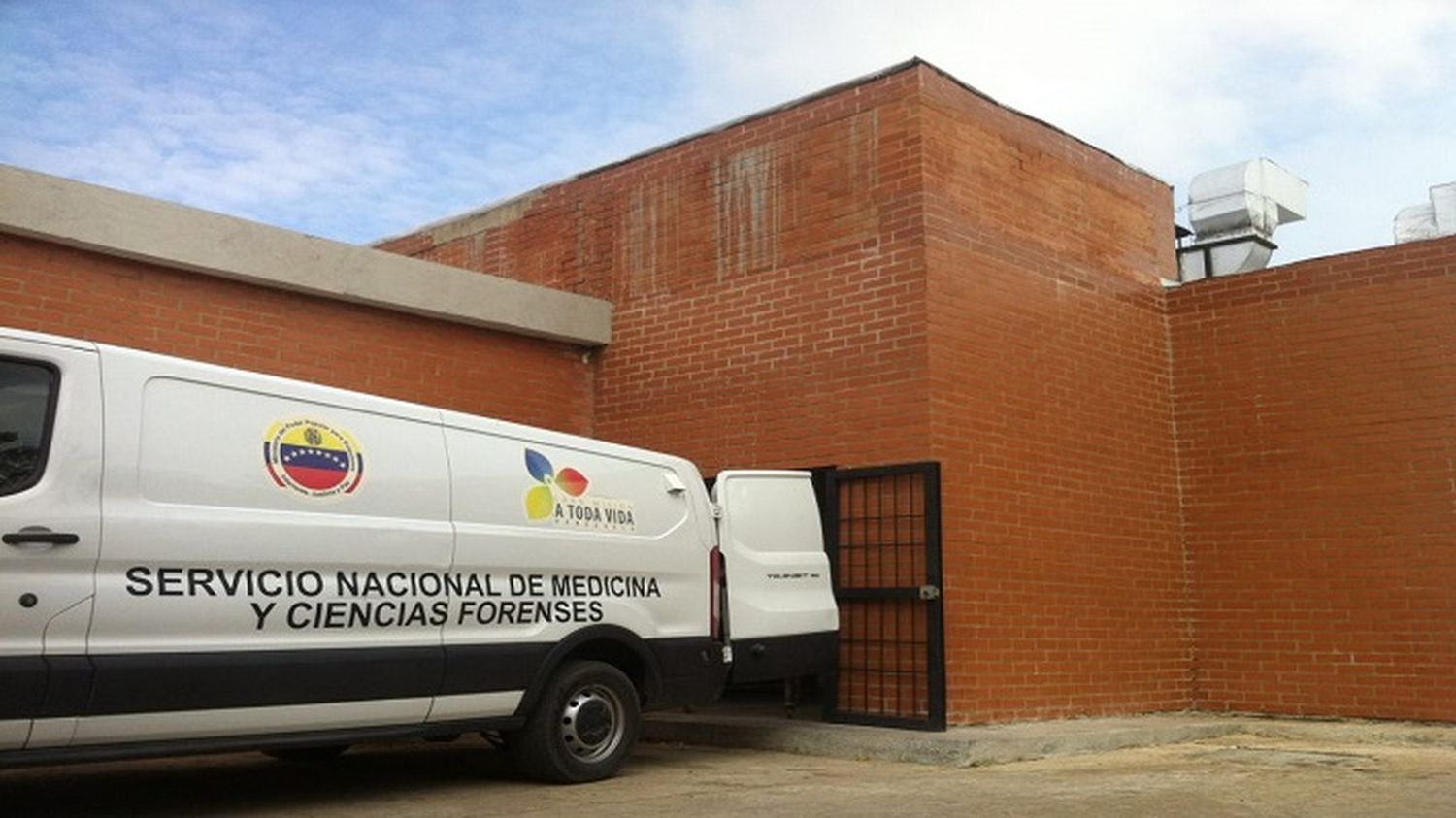 ¡SU PAREJA ESTÁ HERIDO! Matan a enfermera con un tiro de fusil en los Valles del Tuy