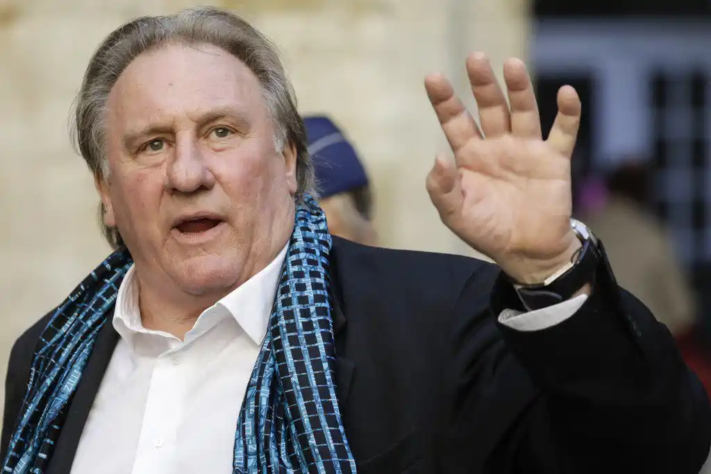 Artistas franceses le dan UN ESPALDARAZO a Gérard Depardieu, tras acusaciones por presunto abuso sexual