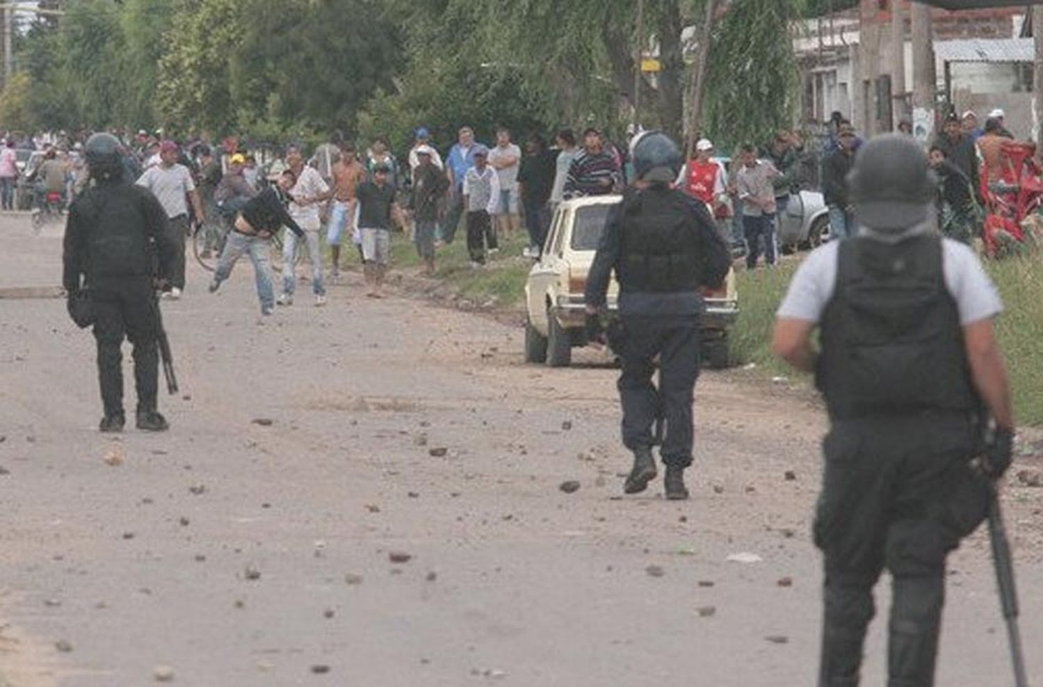 Grupos autoconvocados intentaron saquear un supermercado chino