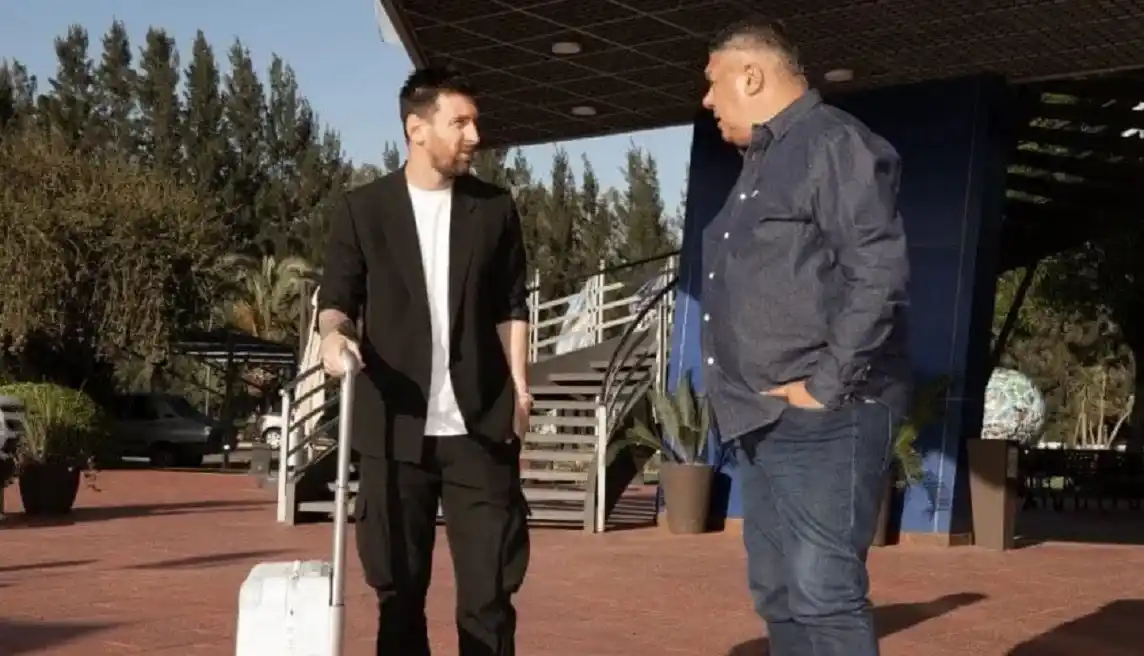 Messi llegó al país y se sumará a la Selección para los partidos ante Paraguay y Perú