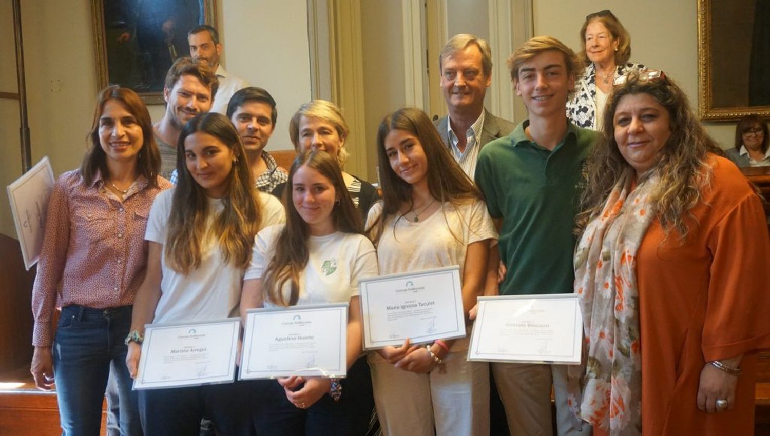 El Concejo reconoció al equipo de la exGranja  que llegó al Nacional de la Feria de Ciencias