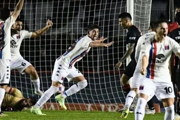 Colón SF perdió y se hunde en la tabla