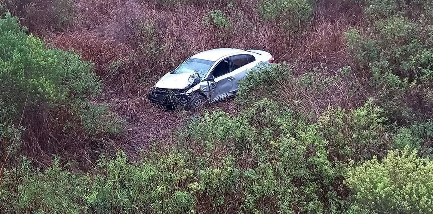 Tragedia: un hombre volcó con su auto, intentó pedir ayuda y murió atropellado