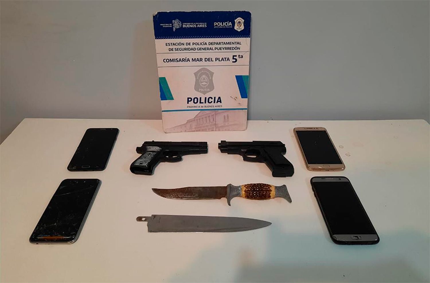 Caen tres mujeres que integraban una banda que robaba a remiseros