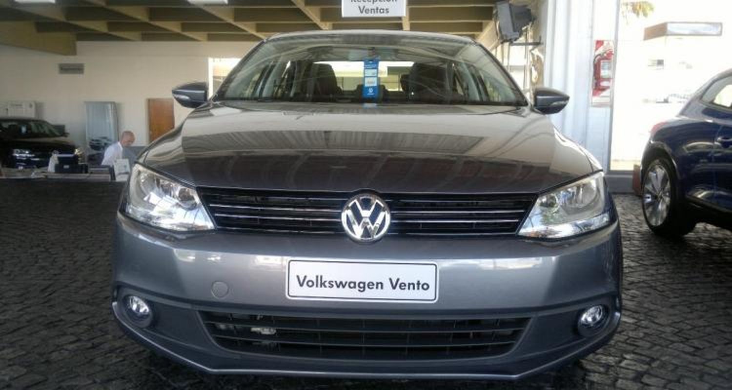 Buscan a un automovilista se dio a la fuga tras chocar dos motos
