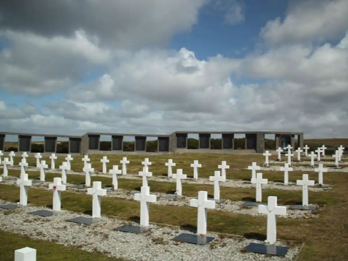 Identificaron a 88 soldados caídos en Malvinas