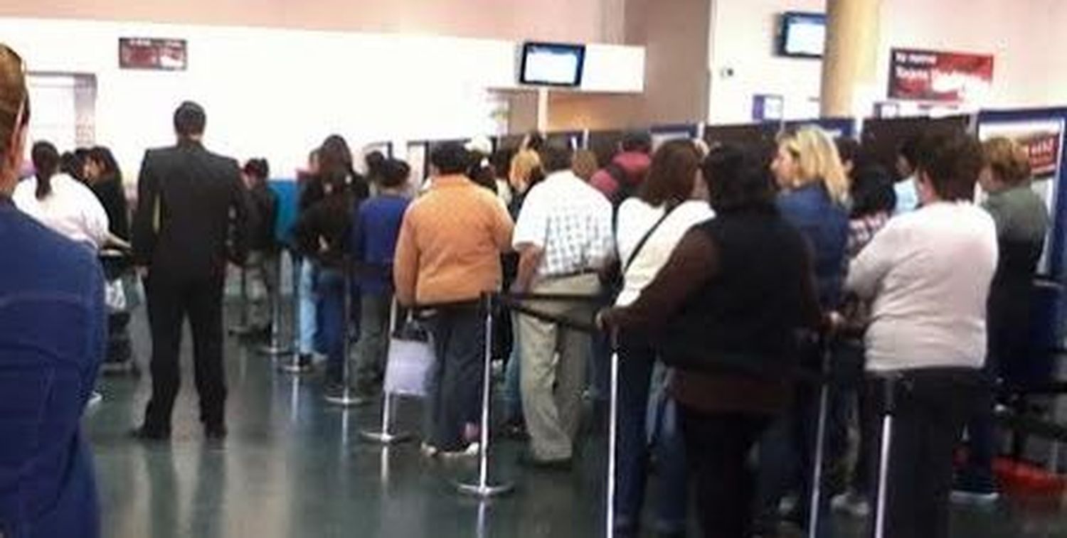 Proponen ley para limitar el tiempo de espera en los bancos bonaerenses