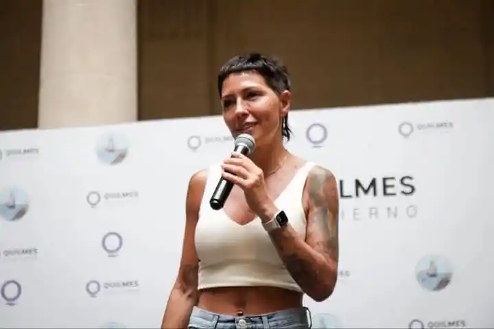 Mayra Mendoza cuestionó la estadio de Caputo en EEUU