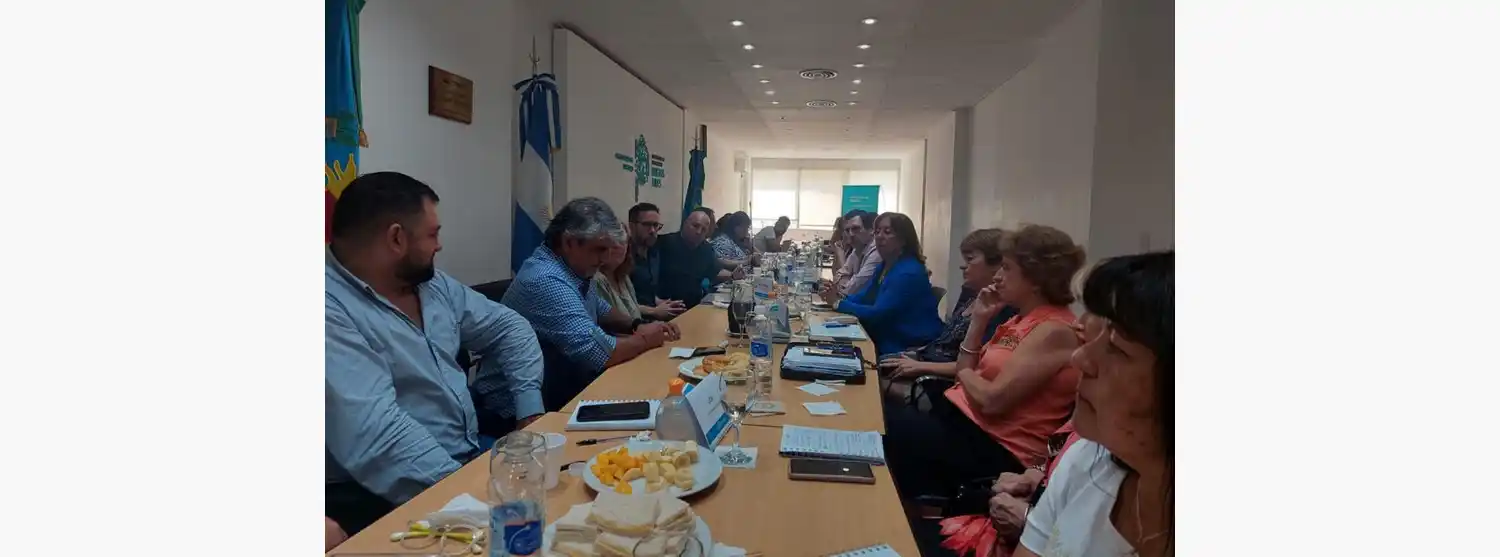 Paritarias: Provincia recibe mañana a los gremios de estatales, docentes y judiciales
