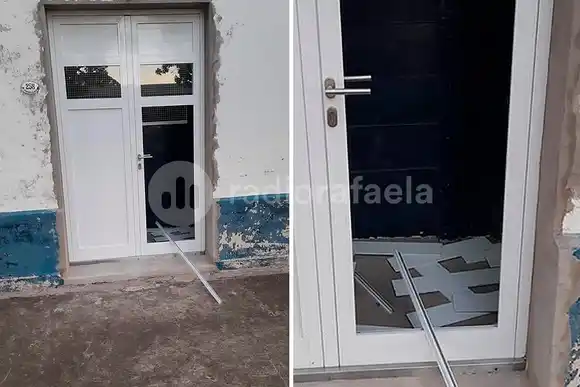 Un grupo de adolescentes destrozaron una puerta de un club de Santa Clara de Saguier
