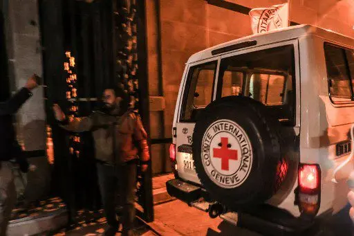 LLEGARON A EGIPTO los diez rehenes israelíes y 4 tailandeses liberados por Hamás en Gaza