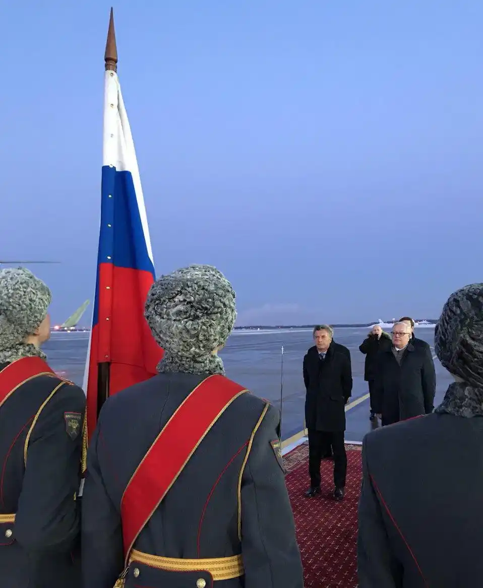 Macri llegó a Rusia y se reúne con Putín