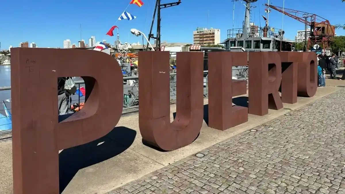 Unidades de la Armada Argentina hicieron escala en el puerto de Santa Fe y abrieron sus puertas a la comunidad