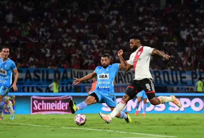 Borja abrió el marcador al final de la primera etapa.