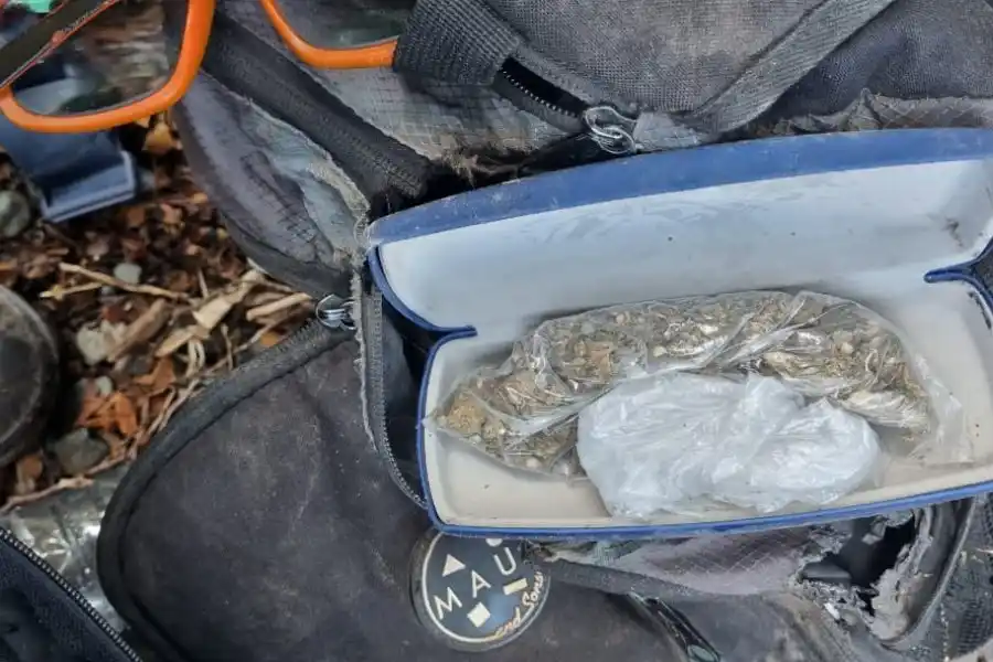 Desde un auto, tiraron un bolso con estupefacientes en jurisdicción de la localidad de Humberto