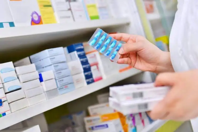 "Ningún medicamento es inocuo y la ausencia de receta médica no elimina sus riesgos", advirtieron los profesionales.
