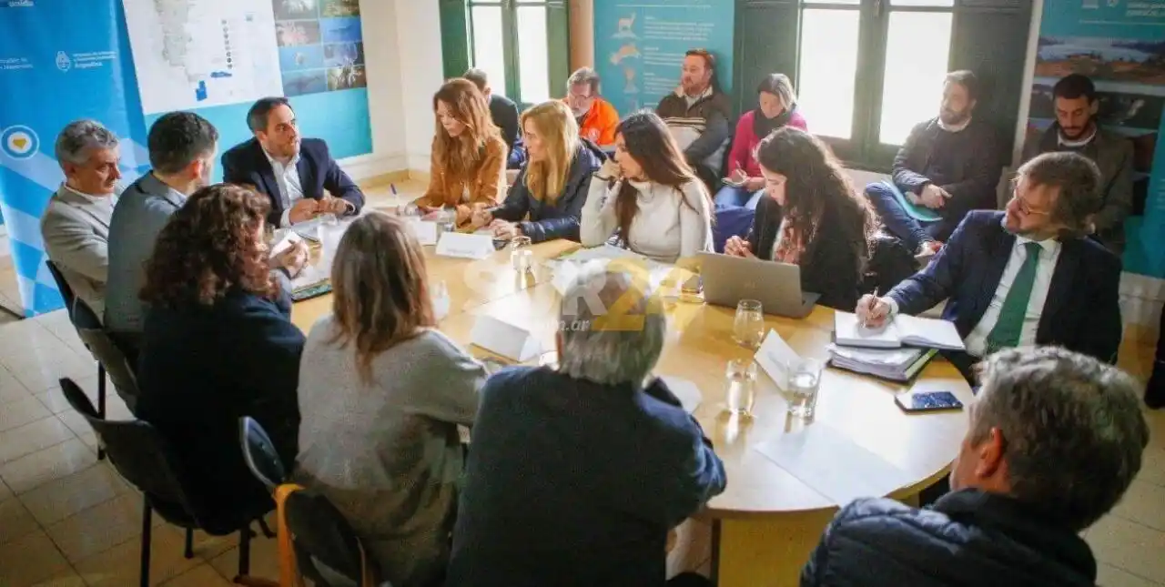 Cabandié sobre los incendios en el Delta: “Todos los días se están prendiendo focos nuevos”