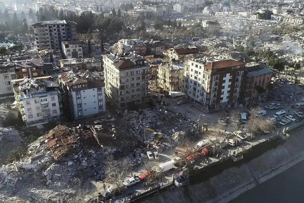 Baja posibilidad de encontrar sobrevivientes: TERREMOTO en Siria y Turquía llega a 21.700 VÍCTIMAS