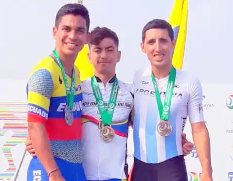 Santiago Roumec se colgó el bronce en el Sudamericano