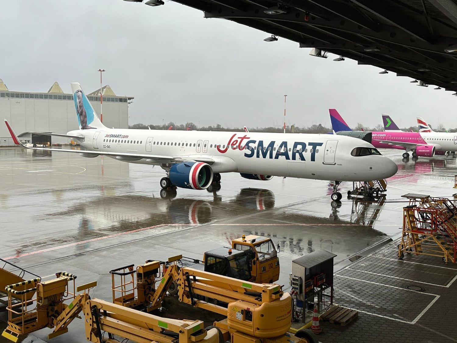 Con seis aviones recibidos solo en diciembre, JetSMART cerró el 2023 con la flota más grande entre las ultra low-cost de Sudamérica