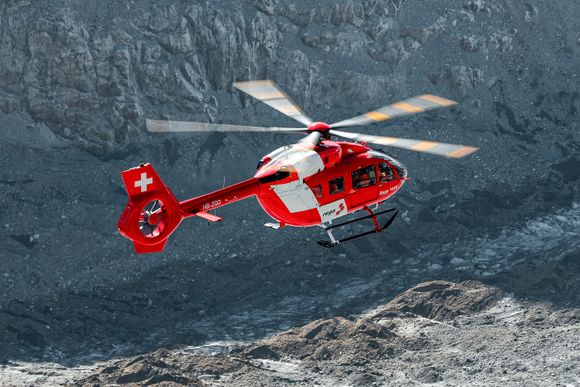 Suiza: El Servicio de Rescate Aéreo ordenó otros doce helicópteros Airbus H145 de cinco palas