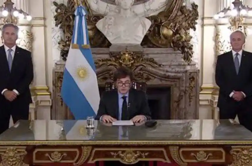 “El concepto de superávit fiscal es el único punto de partida para el infierno inflacionario”, indicó Milei