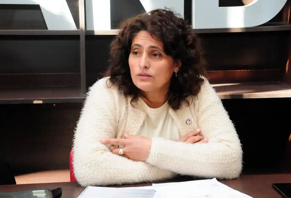 Realizaron entrega de refuerzos alimenticios a personas que reclamaron en la Municipalidad
