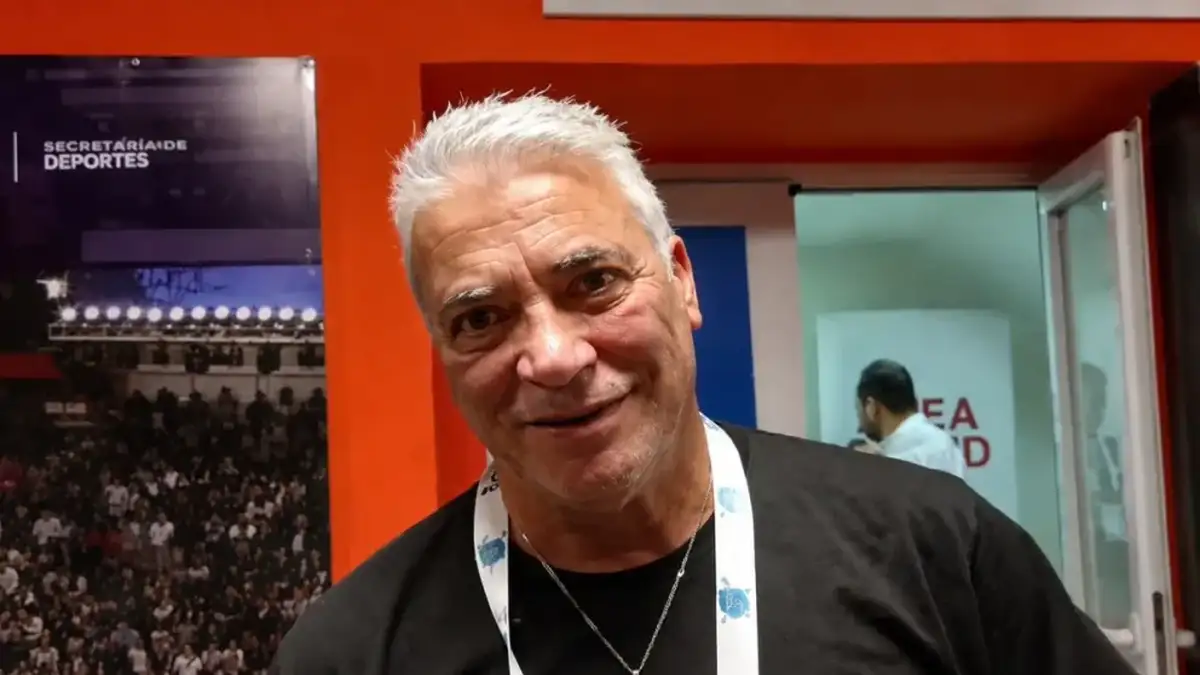 La trayectoria de Martinazzo quedó marcada por su participación en la Selección Argentina que se consagró campeona del mundo en 1984, dejando un legado imborrable tanto dentro como fuera de las pistas.
