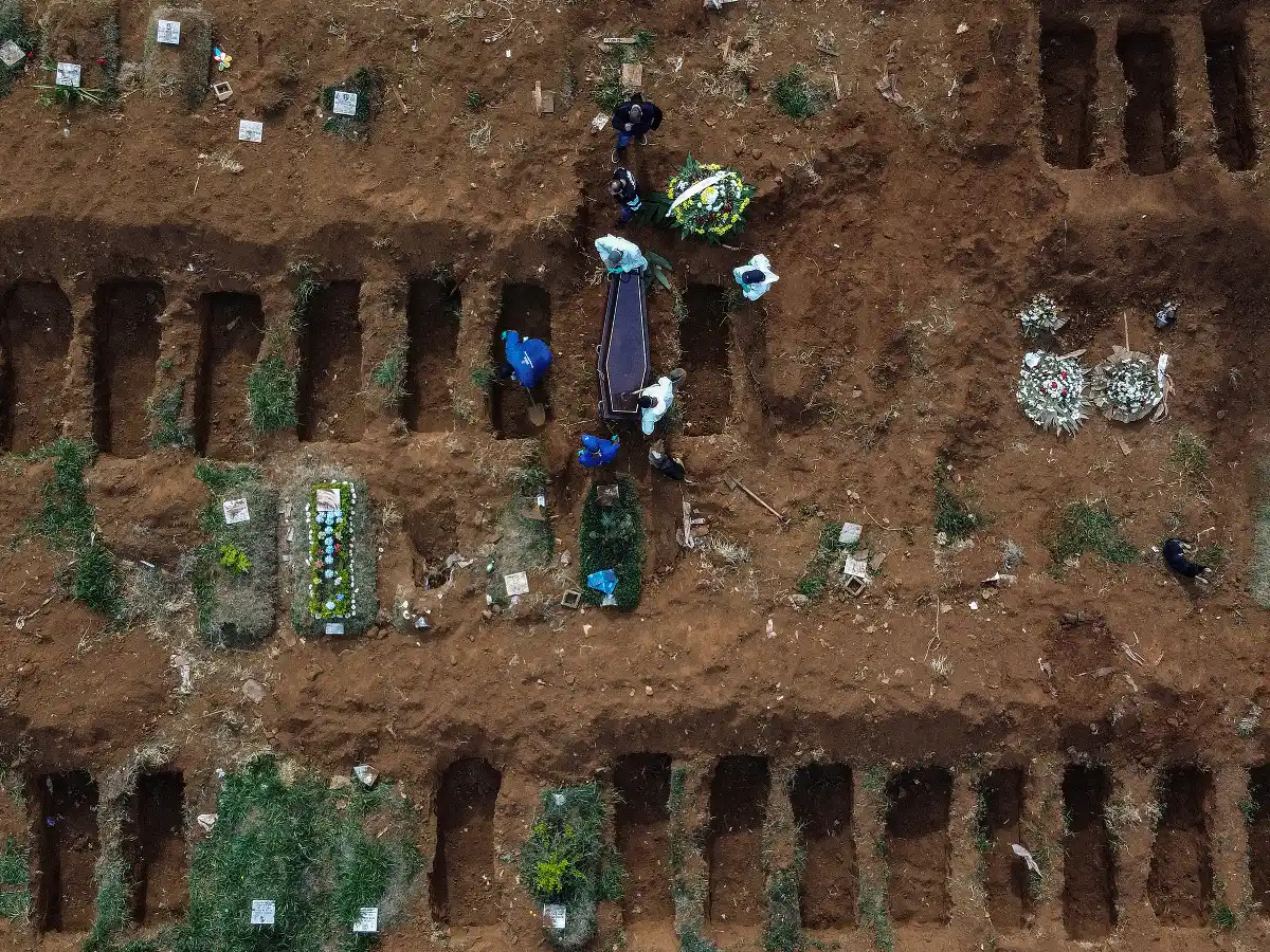 Bolsonaro pide el regreso del fútbol luego de que Brasil superó los 20.000 muertos por coronavirus