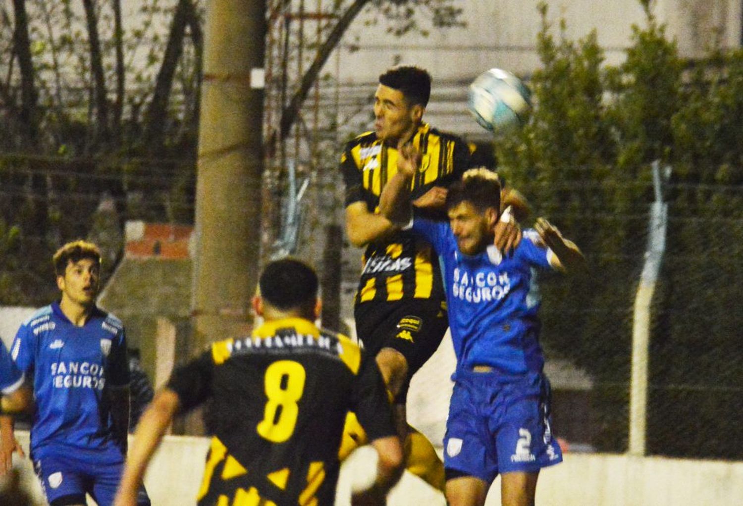 En la última bola de la noche, a Santamarina se le escapó el triunfo