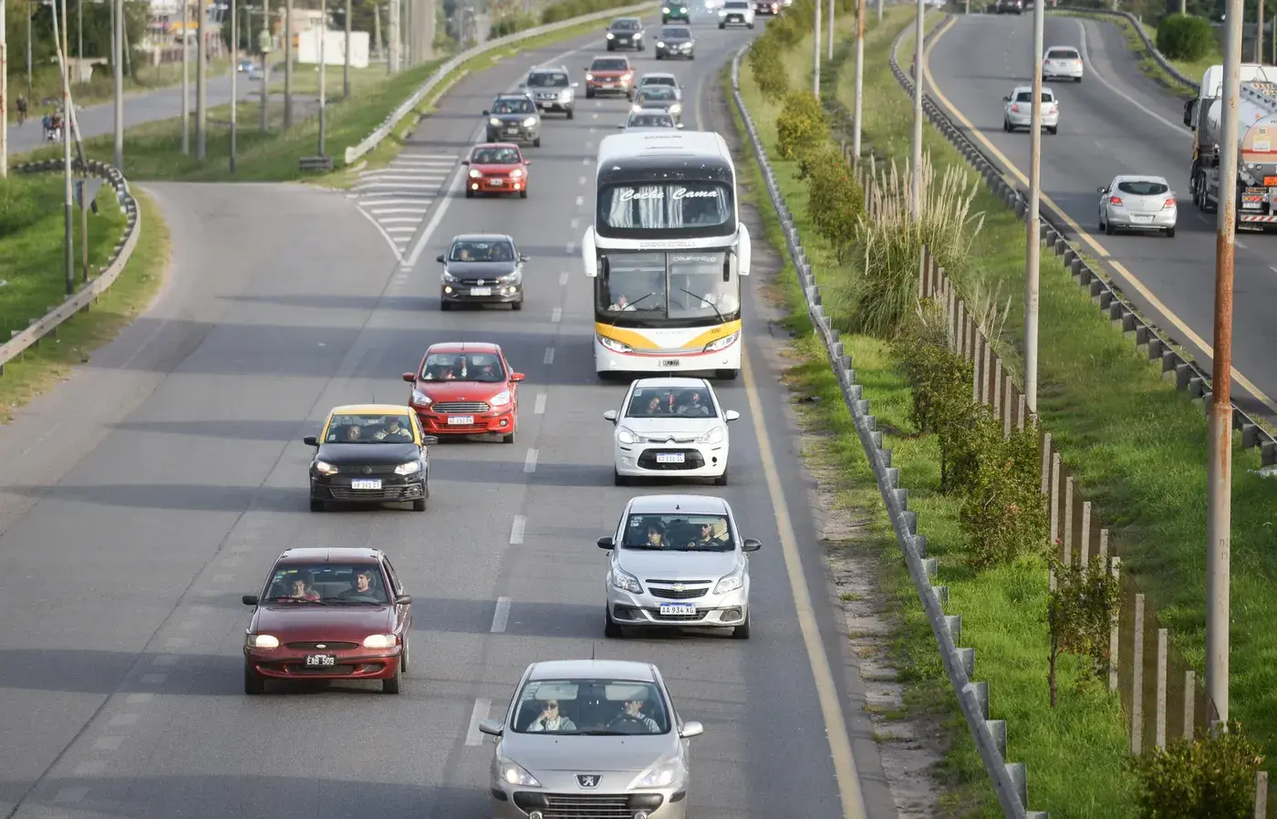 Fin de semana largo: ¿Cómo se mueve el tránsito en las principales rutas bonaerenses este viernes 10 de octubre?