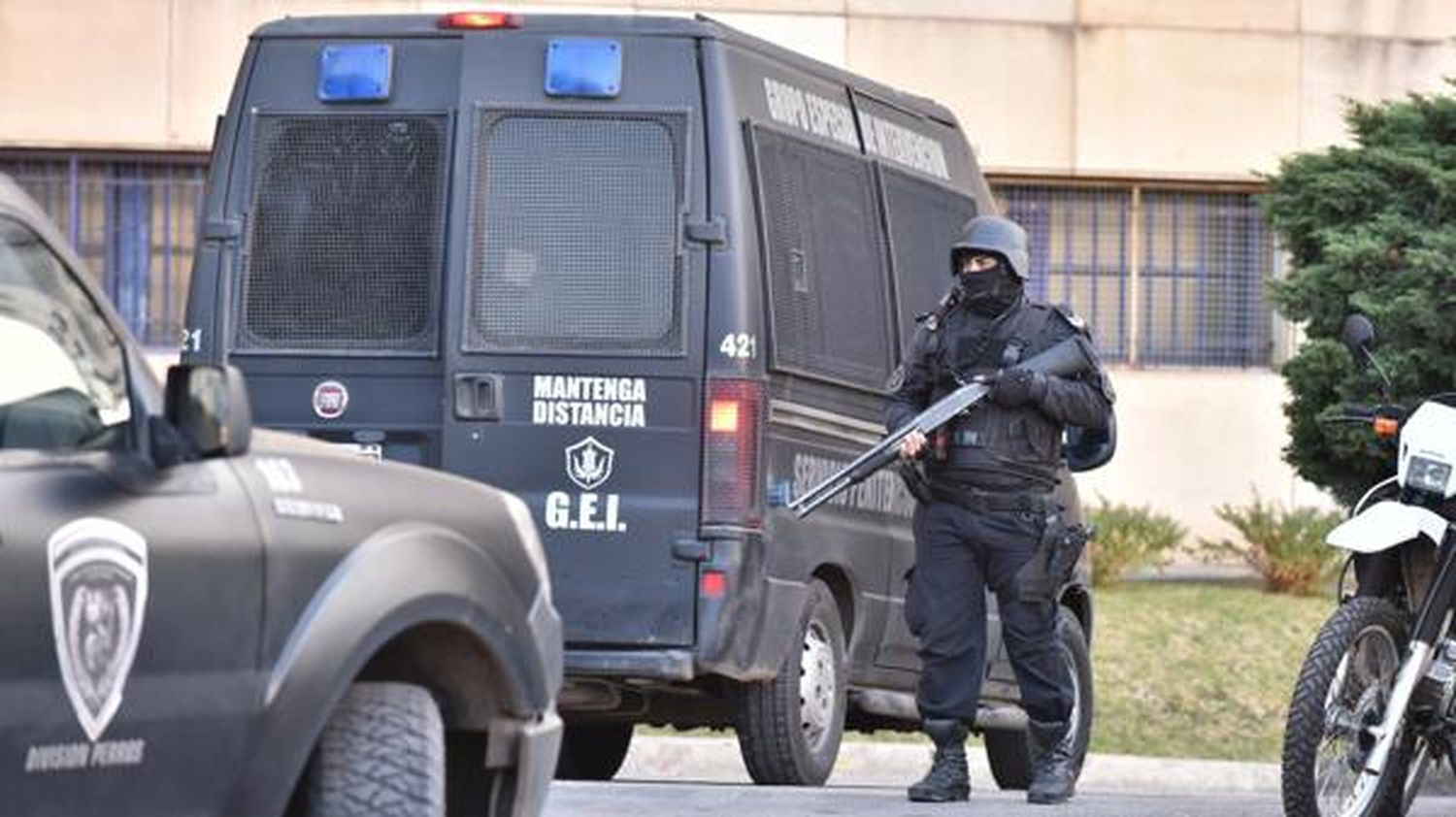 Megaoperativo en Comodoro Py por la llegada de Cristina