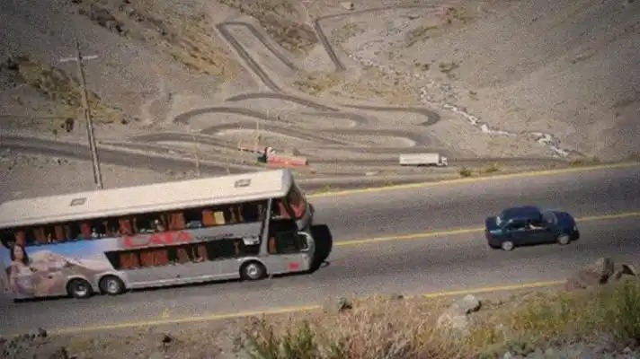 LE FALTÓ EL OXÍGENO: murió bebé de migrante venezolana mientras viajaba en un bus de Perú a Chile