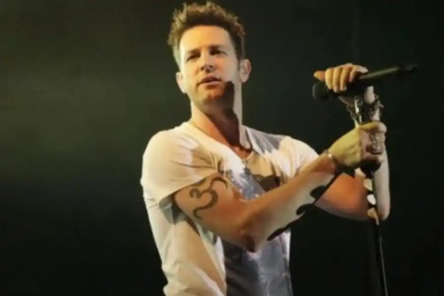 Después de 16 años de casado, Axel anunció su separación con un emotivo mensaje