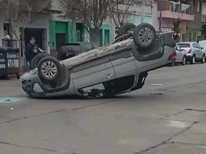 El conductor no contaba con registro de conducir y circulaba con la Verificación Técnica Vehicular (VTV) vencida.