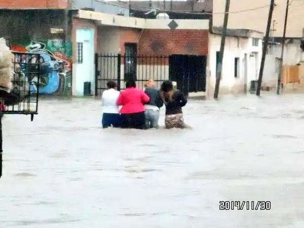 Nueva inundación en Laferrere: Denuncian falta de obras
